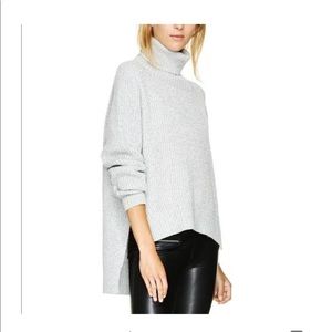 Aritzia Lin Sweater Very light grey